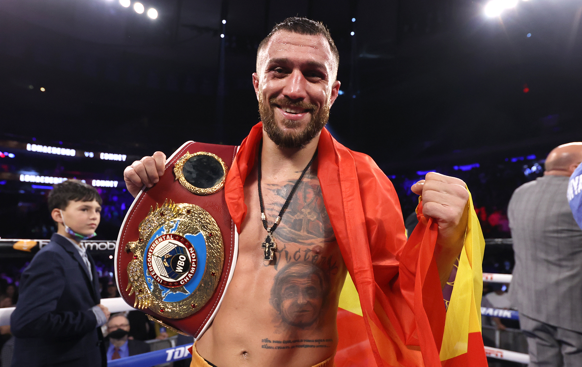 Ломаченко завершив кар'єру чи ні? Що говорять Усик, промоутери і фанати